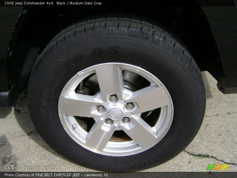 Black / Medium Slate Gray 2006 Jeep Commander 4x4