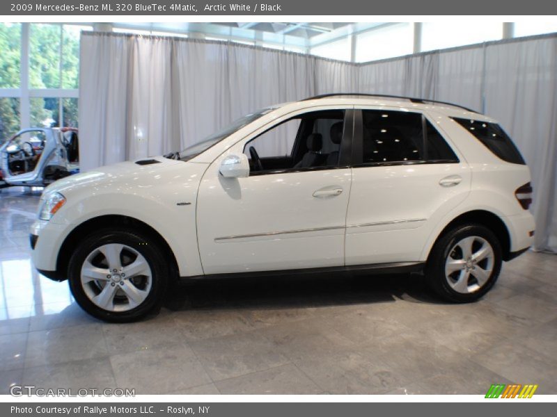 Arctic White / Black 2009 Mercedes-Benz ML 320 BlueTec 4Matic