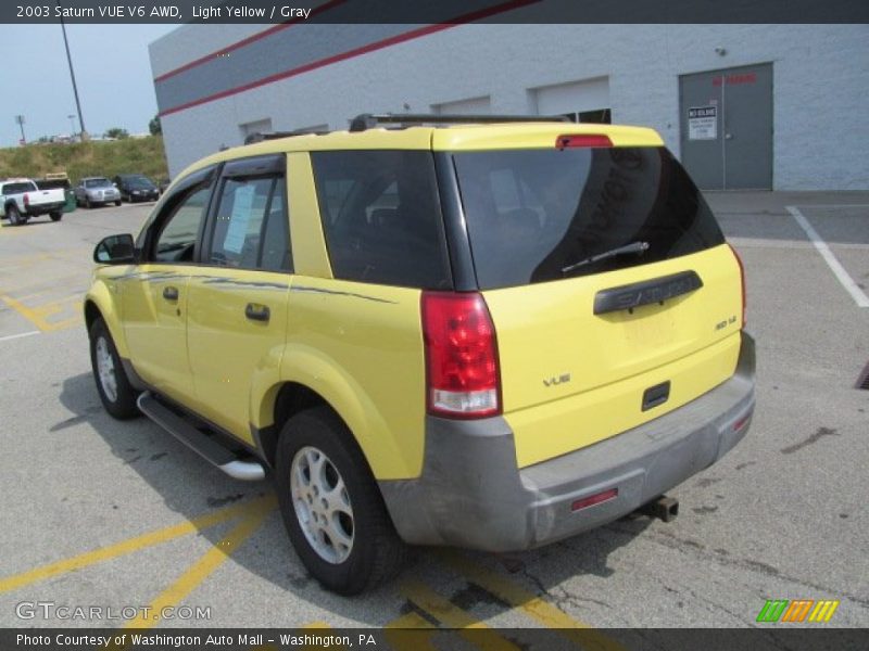 Light Yellow / Gray 2003 Saturn VUE V6 AWD