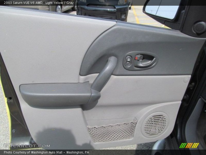 Light Yellow / Gray 2003 Saturn VUE V6 AWD
