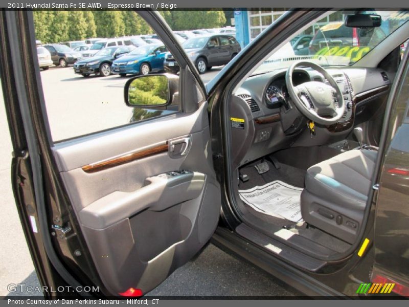Espresso Brown / Beige 2011 Hyundai Santa Fe SE AWD