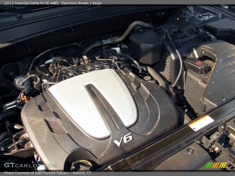 Espresso Brown / Beige 2011 Hyundai Santa Fe SE AWD