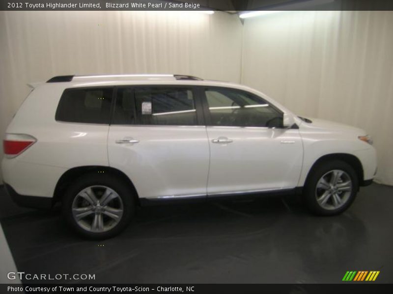 Blizzard White Pearl / Sand Beige 2012 Toyota Highlander Limited