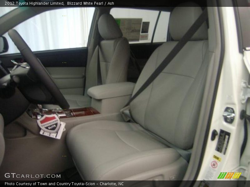 Blizzard White Pearl / Ash 2012 Toyota Highlander Limited