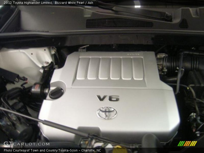 Blizzard White Pearl / Ash 2012 Toyota Highlander Limited