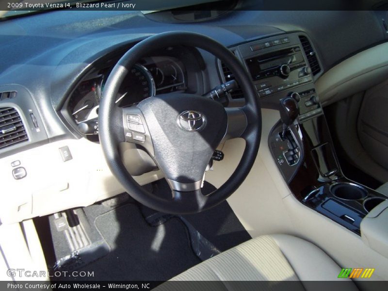 Blizzard Pearl / Ivory 2009 Toyota Venza I4