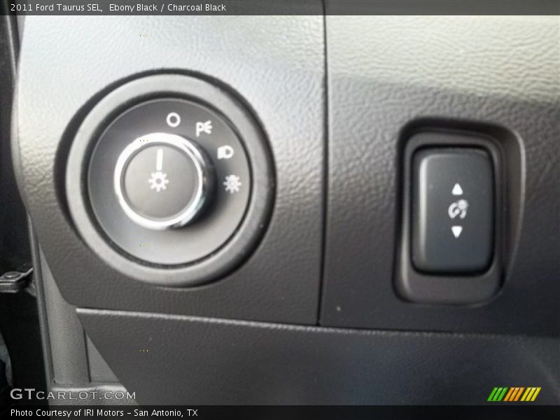 Ebony Black / Charcoal Black 2011 Ford Taurus SEL