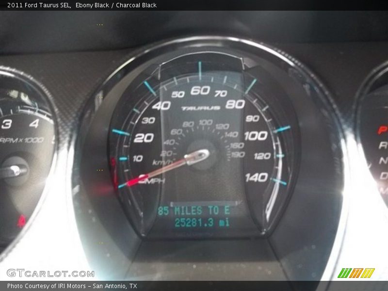 Ebony Black / Charcoal Black 2011 Ford Taurus SEL