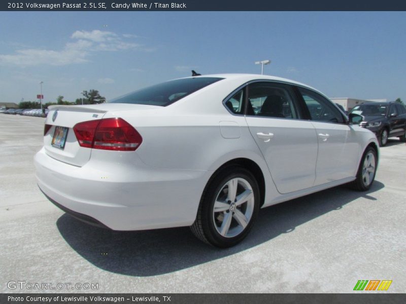 Candy White / Titan Black 2012 Volkswagen Passat 2.5L SE