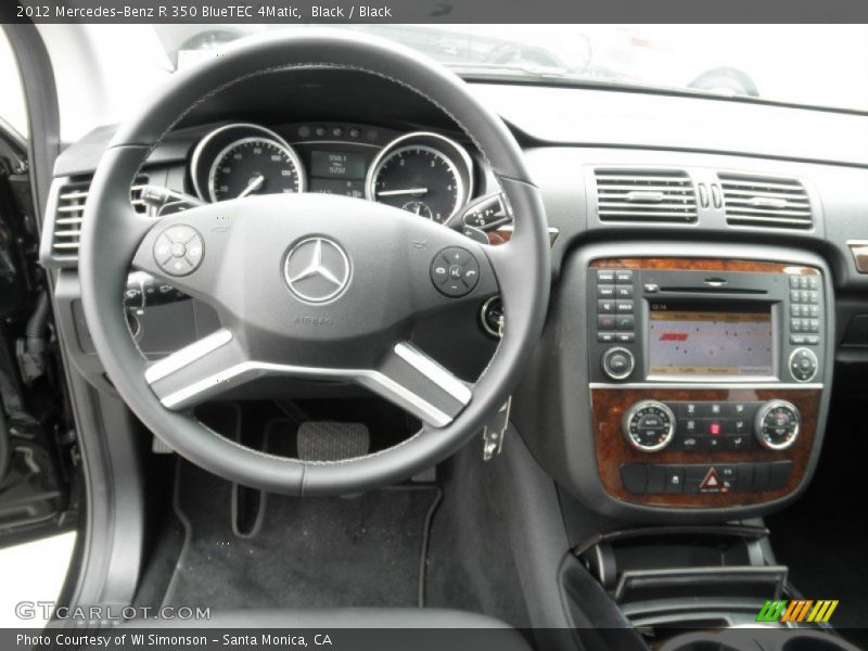 Dashboard of 2012 R 350 BlueTEC 4Matic