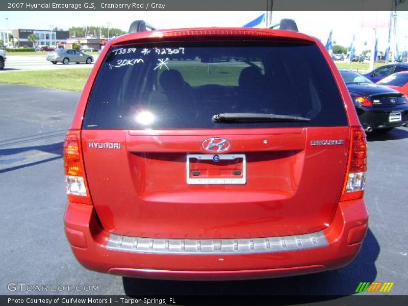 Cranberry Red / Gray 2007 Hyundai Entourage GLS