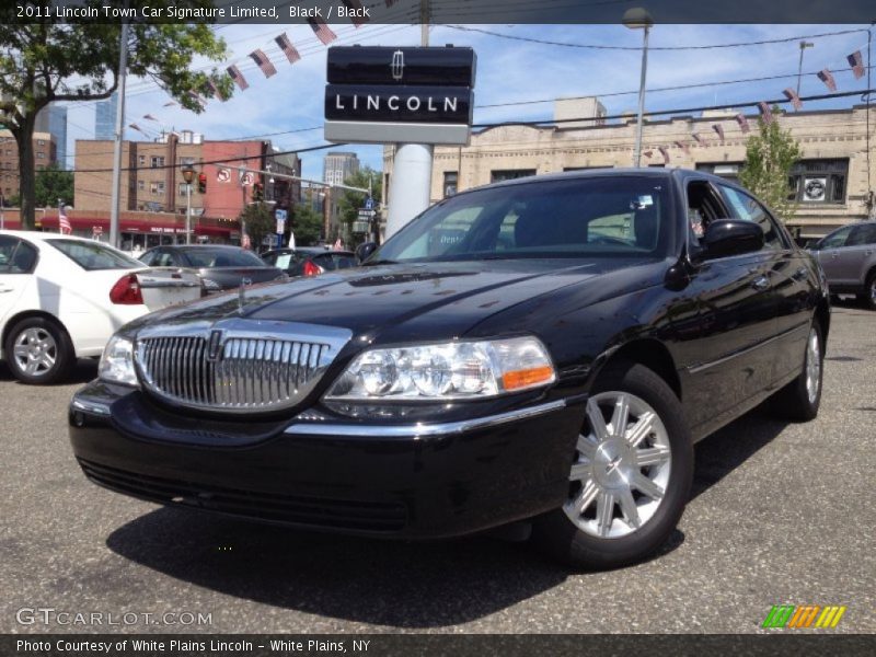 Black / Black 2011 Lincoln Town Car Signature Limited