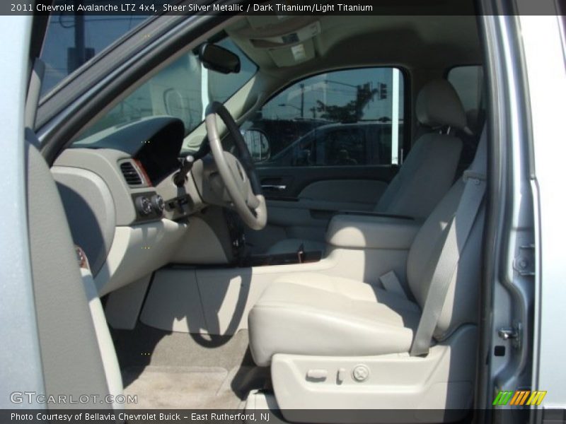 Sheer Silver Metallic / Dark Titanium/Light Titanium 2011 Chevrolet Avalanche LTZ 4x4