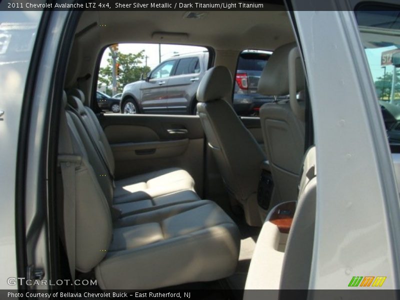 Sheer Silver Metallic / Dark Titanium/Light Titanium 2011 Chevrolet Avalanche LTZ 4x4