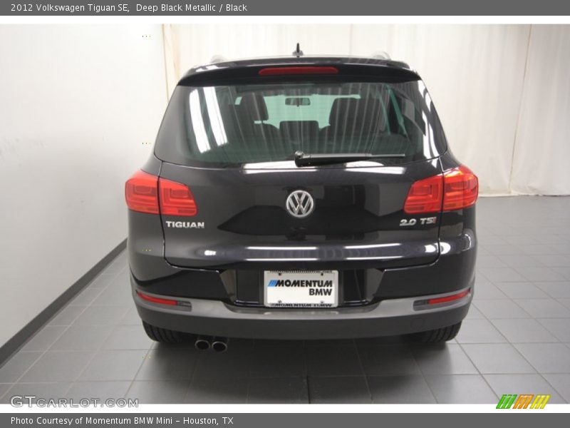 Deep Black Metallic / Black 2012 Volkswagen Tiguan SE