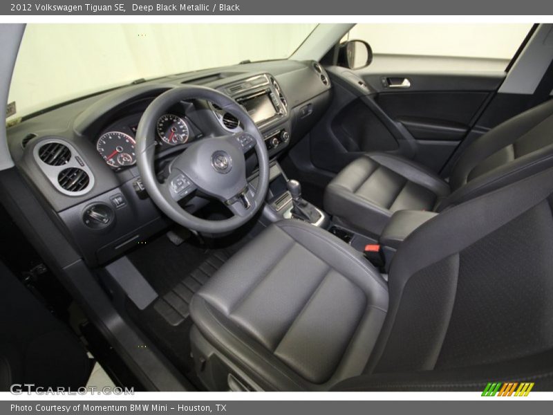 Deep Black Metallic / Black 2012 Volkswagen Tiguan SE