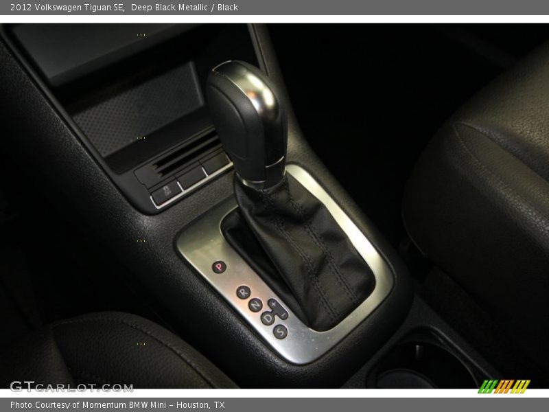 Deep Black Metallic / Black 2012 Volkswagen Tiguan SE