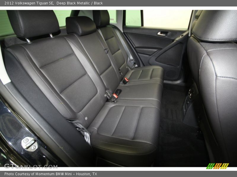 Deep Black Metallic / Black 2012 Volkswagen Tiguan SE