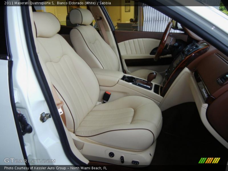  2011 Quattroporte S Sabbia Interior