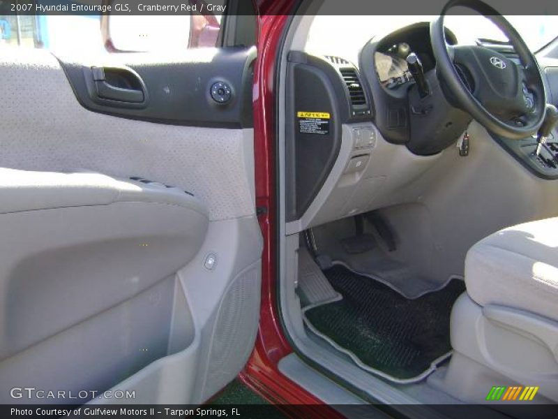 Cranberry Red / Gray 2007 Hyundai Entourage GLS