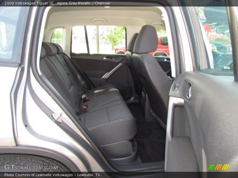 Alpine Grey Metallic / Charcoal 2009 Volkswagen Tiguan SE
