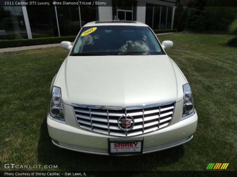 White Diamond Tricoat / Ebony 2011 Cadillac DTS Luxury