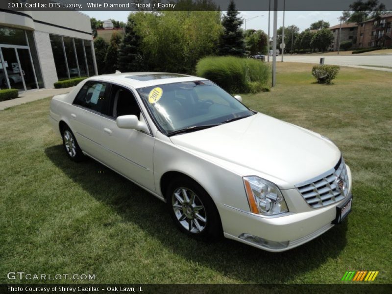 White Diamond Tricoat / Ebony 2011 Cadillac DTS Luxury