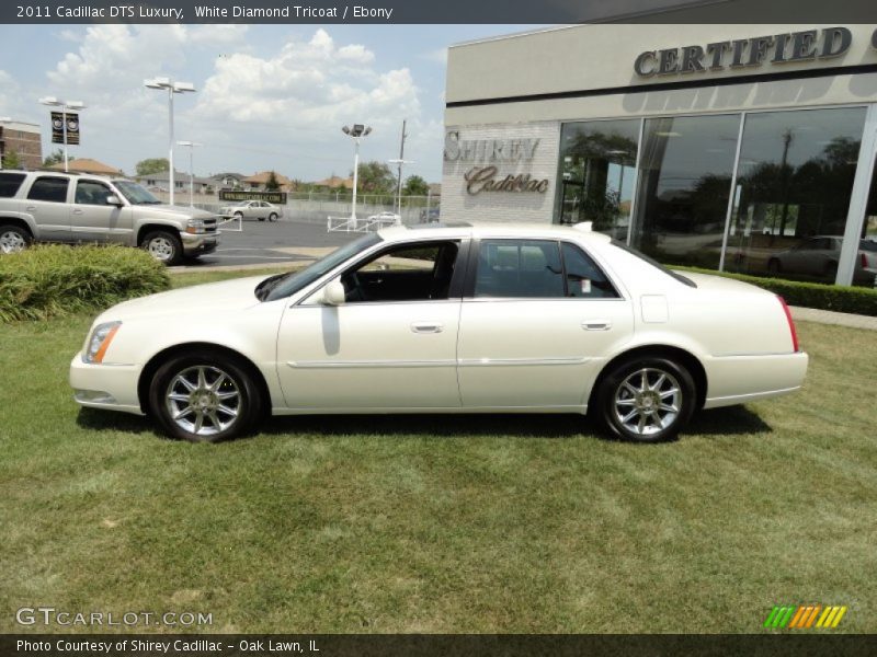 White Diamond Tricoat / Ebony 2011 Cadillac DTS Luxury