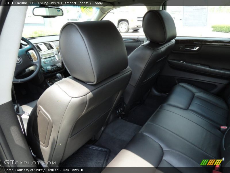 White Diamond Tricoat / Ebony 2011 Cadillac DTS Luxury