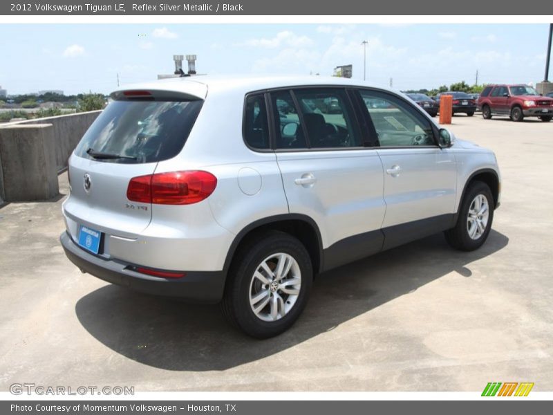 Reflex Silver Metallic / Black 2012 Volkswagen Tiguan LE