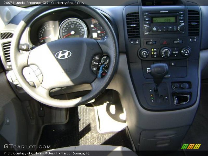 Cranberry Red / Gray 2007 Hyundai Entourage GLS