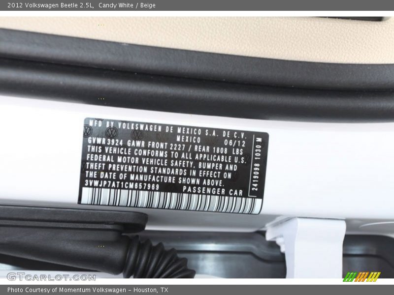 Candy White / Beige 2012 Volkswagen Beetle 2.5L
