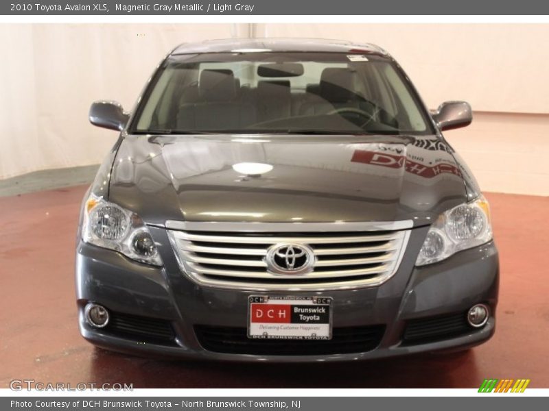 Magnetic Gray Metallic / Light Gray 2010 Toyota Avalon XLS