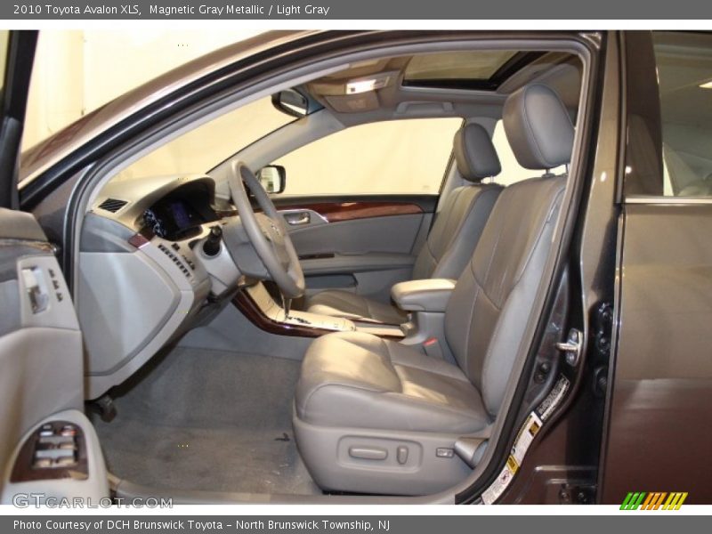 Magnetic Gray Metallic / Light Gray 2010 Toyota Avalon XLS