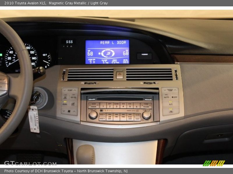 Magnetic Gray Metallic / Light Gray 2010 Toyota Avalon XLS