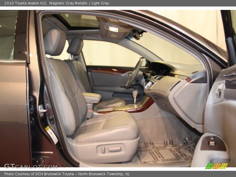 Magnetic Gray Metallic / Light Gray 2010 Toyota Avalon XLS