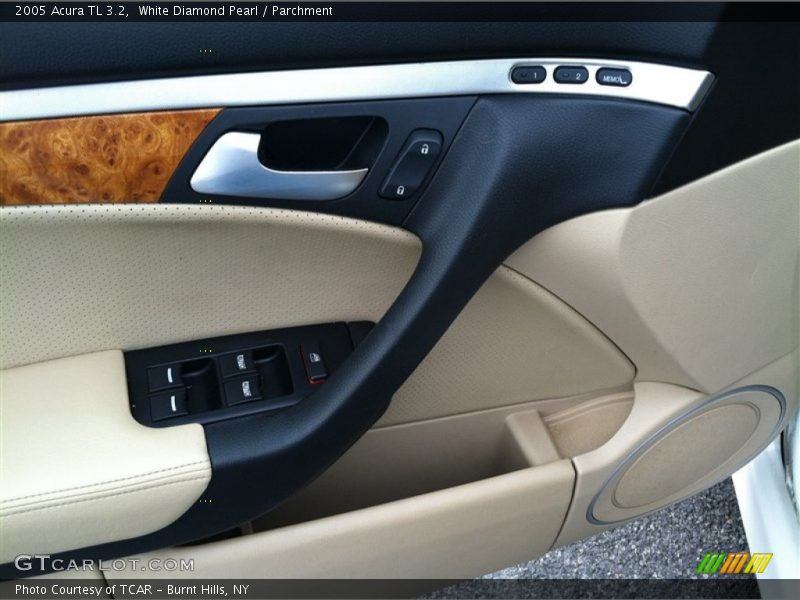 White Diamond Pearl / Parchment 2005 Acura TL 3.2