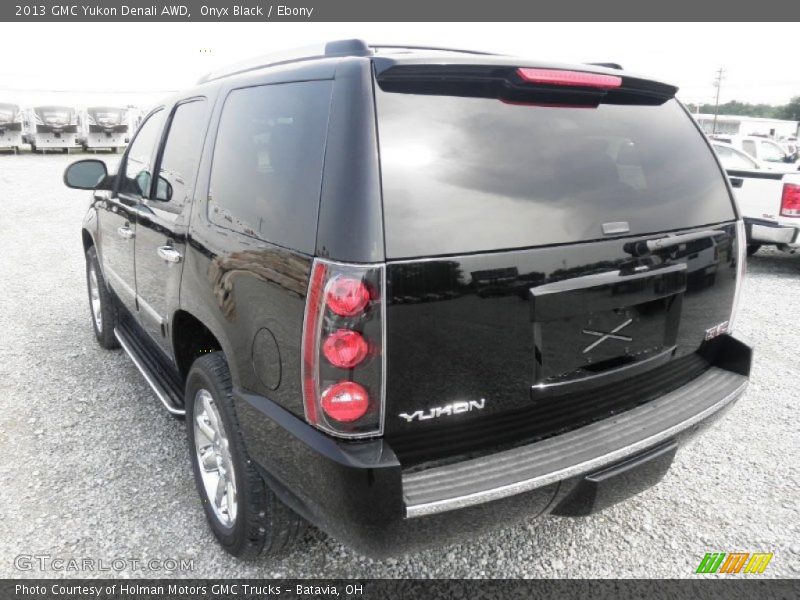 Onyx Black / Ebony 2013 GMC Yukon Denali AWD