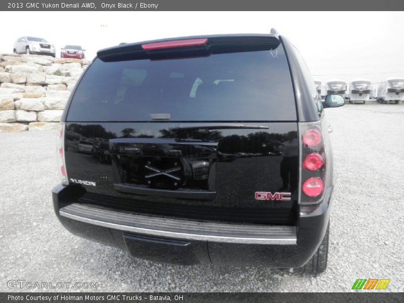 Onyx Black / Ebony 2013 GMC Yukon Denali AWD