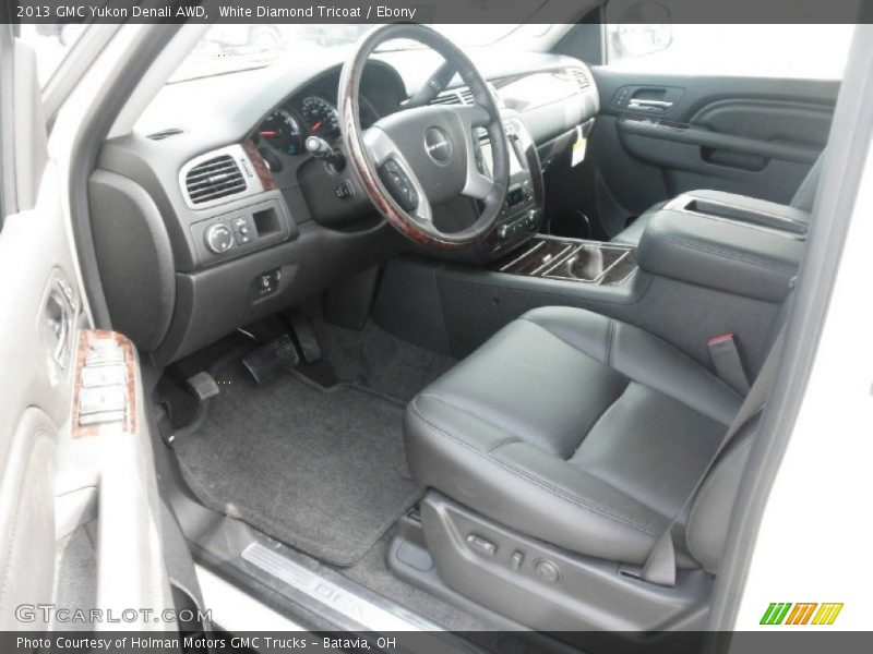  2013 Yukon Denali AWD Ebony Interior