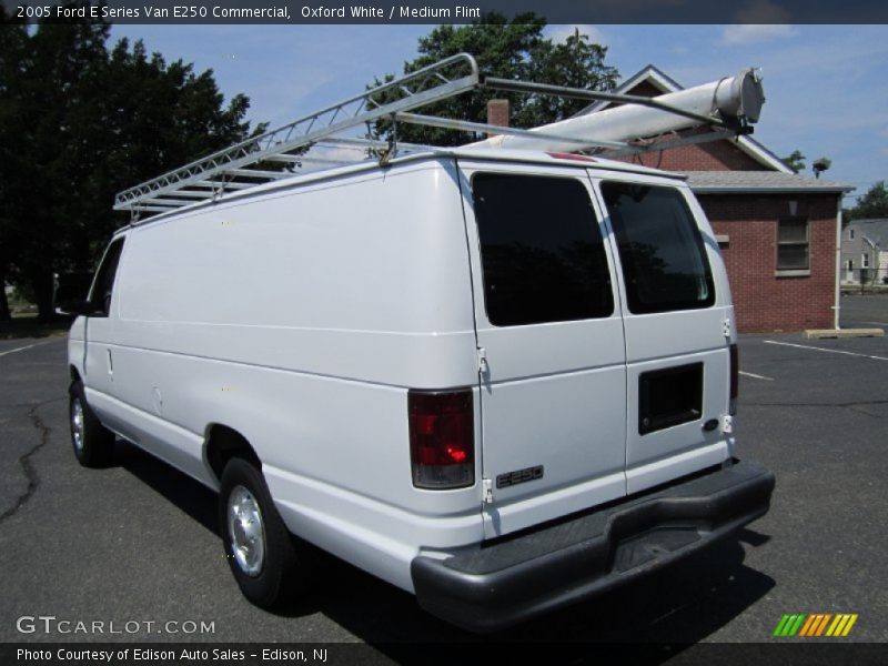  2005 E Series Van E250 Commercial Oxford White