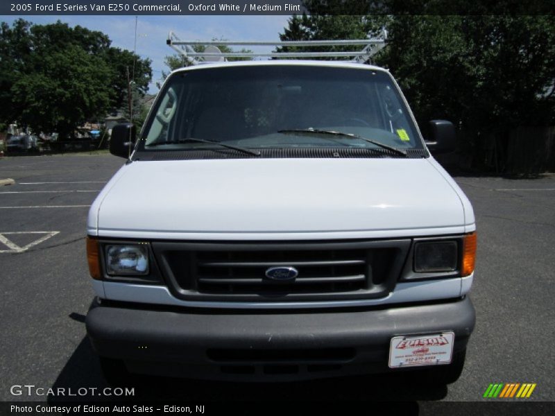 Oxford White / Medium Flint 2005 Ford E Series Van E250 Commercial