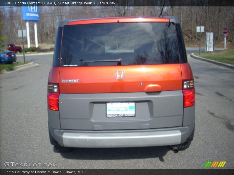 Sunset Orange Pearl / Black/Gray 2005 Honda Element LX AWD