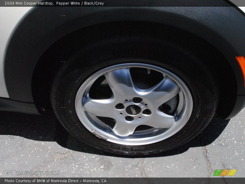 Pepper White / Black/Grey 2009 Mini Cooper Hardtop