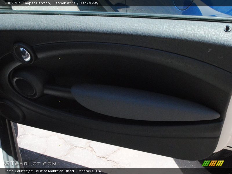 Pepper White / Black/Grey 2009 Mini Cooper Hardtop