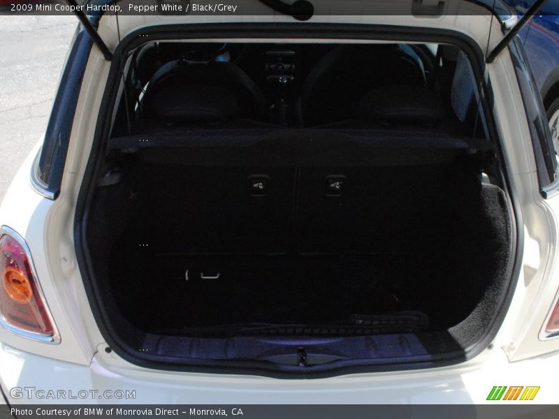 Pepper White / Black/Grey 2009 Mini Cooper Hardtop