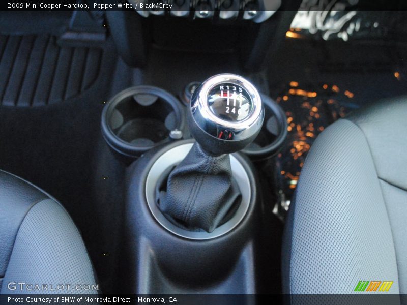 Pepper White / Black/Grey 2009 Mini Cooper Hardtop