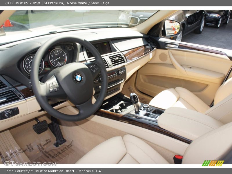Alpine White / Sand Beige 2013 BMW X5 xDrive 35i Premium