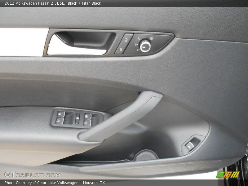 Black / Titan Black 2012 Volkswagen Passat 2.5L SE