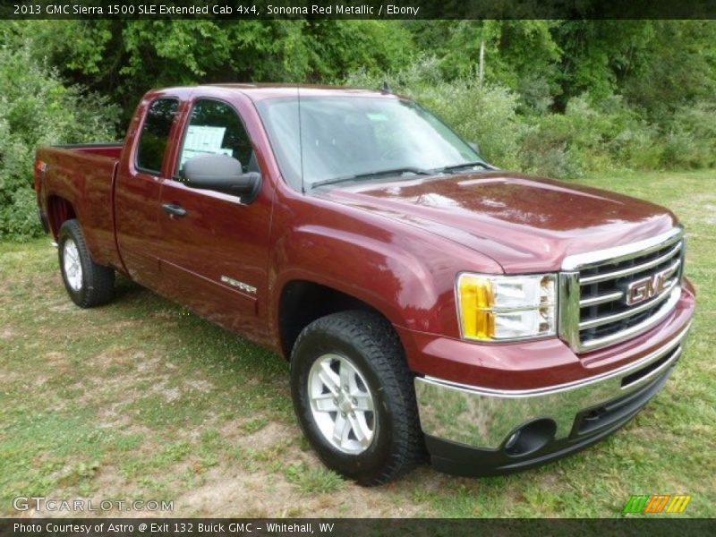 Front 3/4 View of 2013 Sierra 1500 SLE Extended Cab 4x4